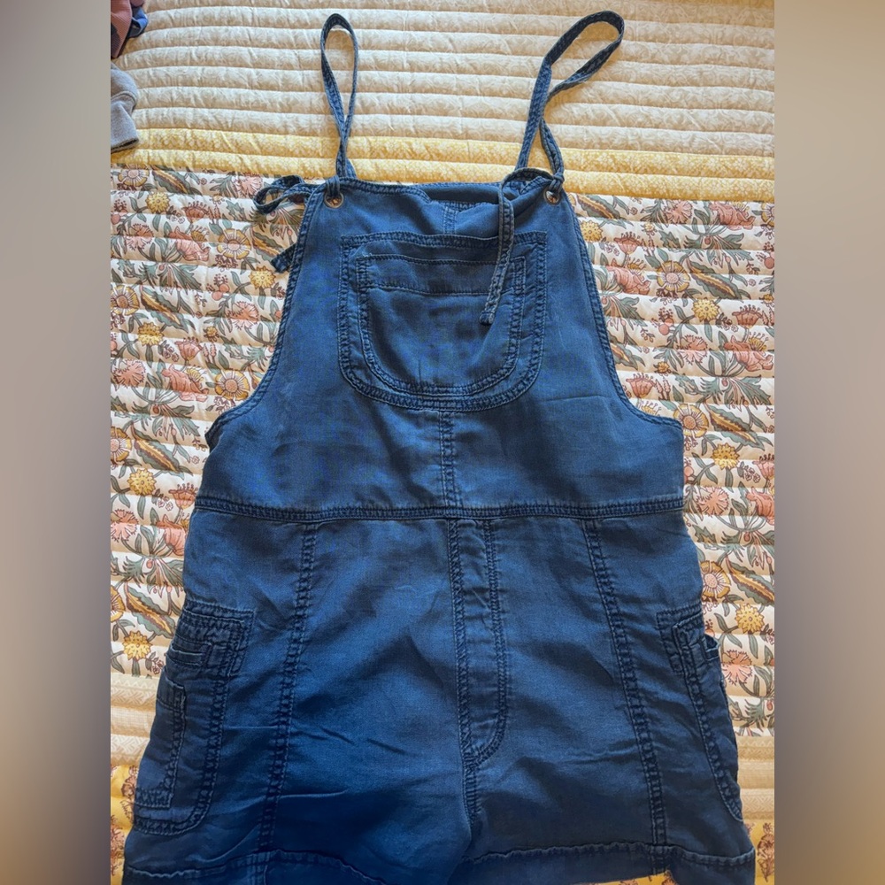 Super cute AE overalls!!!